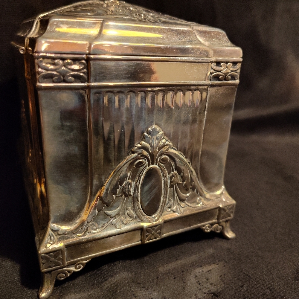 c.1900 WMF Jugendstil Secessionist Silver Plate Jewelry Casket - Picture 7 of 7